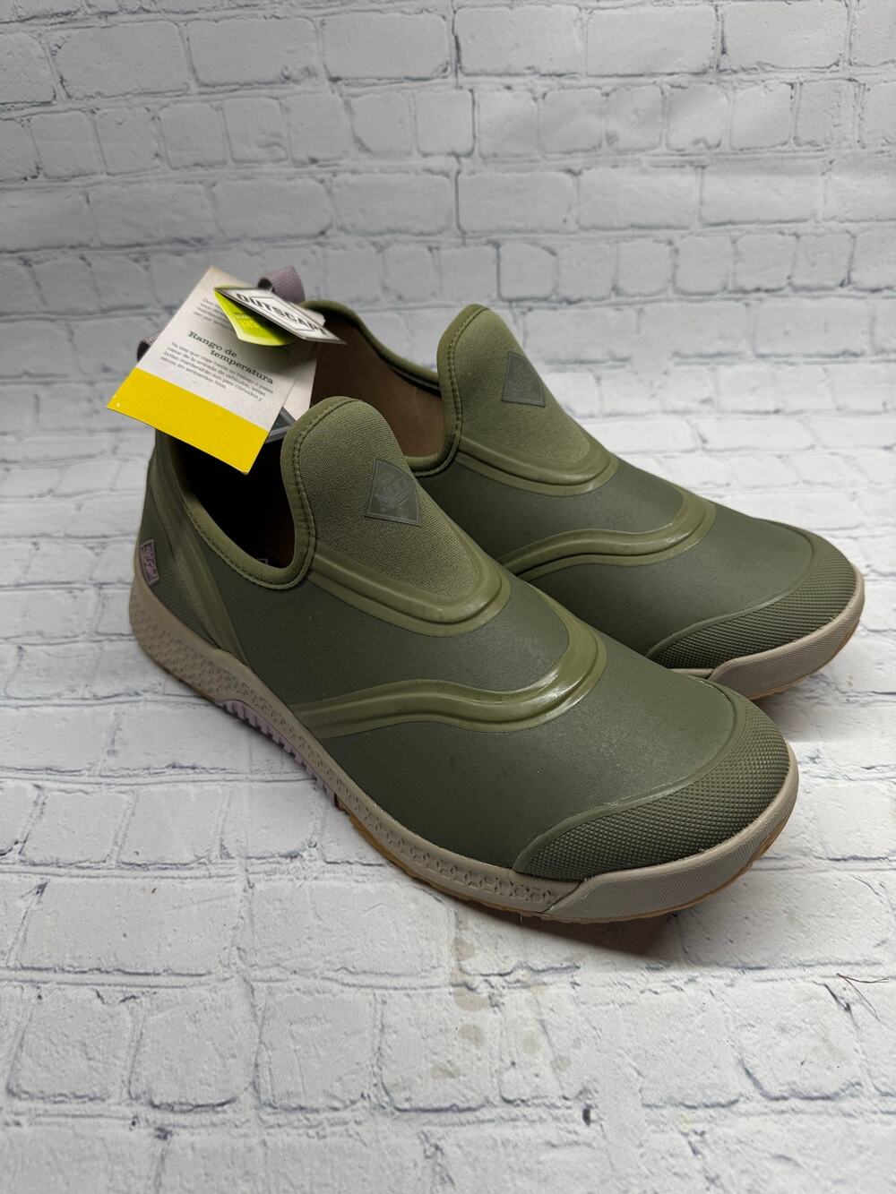 NWT Muck Women's Outscape Low Slip on Bootie 
Size 12
Waterproof